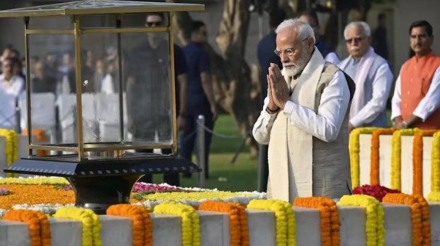 महात्मा गांधी की 156वीं जयंती आज, पीएम मोदी ने दी श्रद्धांजलि